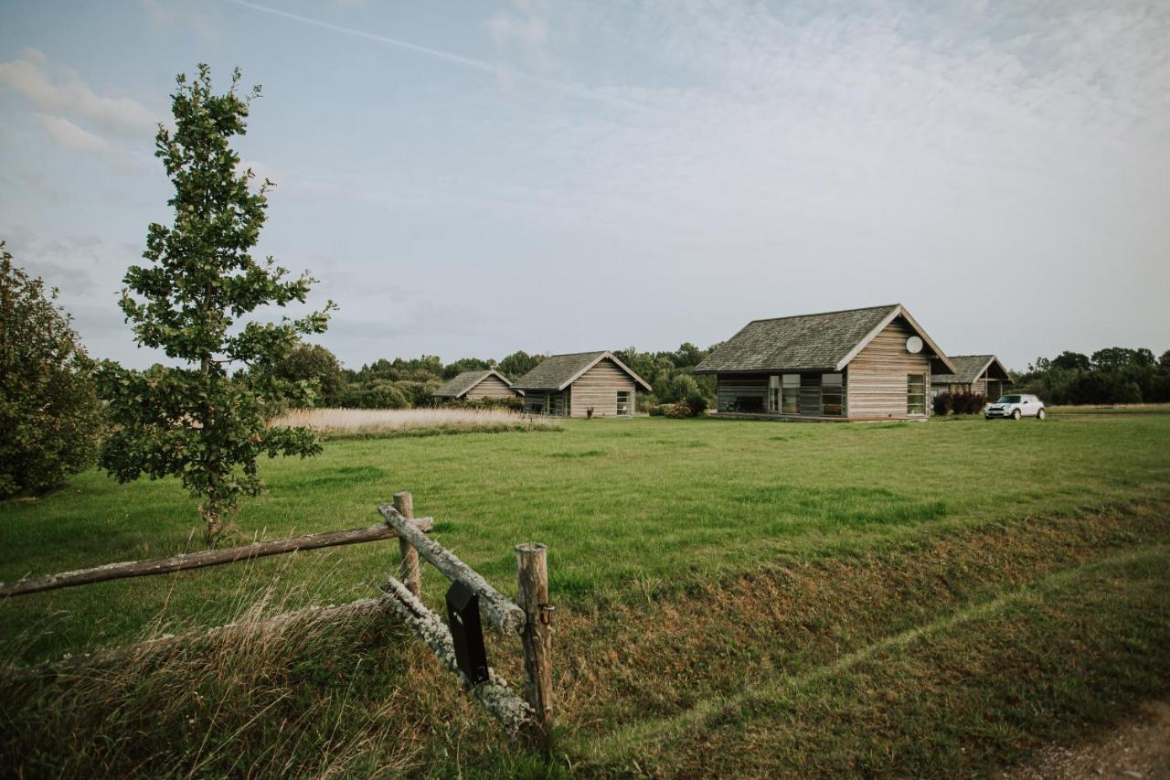 Durbes Atvari - Brivdienu Majas Ar Saunu Exterior photo